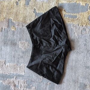 EUC Elizabeth & James Pleated Shorts sz Small